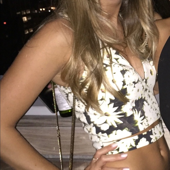 Nicholas Cropped Top - Picture 2 of 3